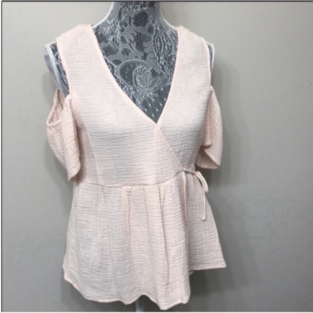NWT Lucky Brand Women’s Cold-Shoulder Wrap Peplum Top in Light Blush S